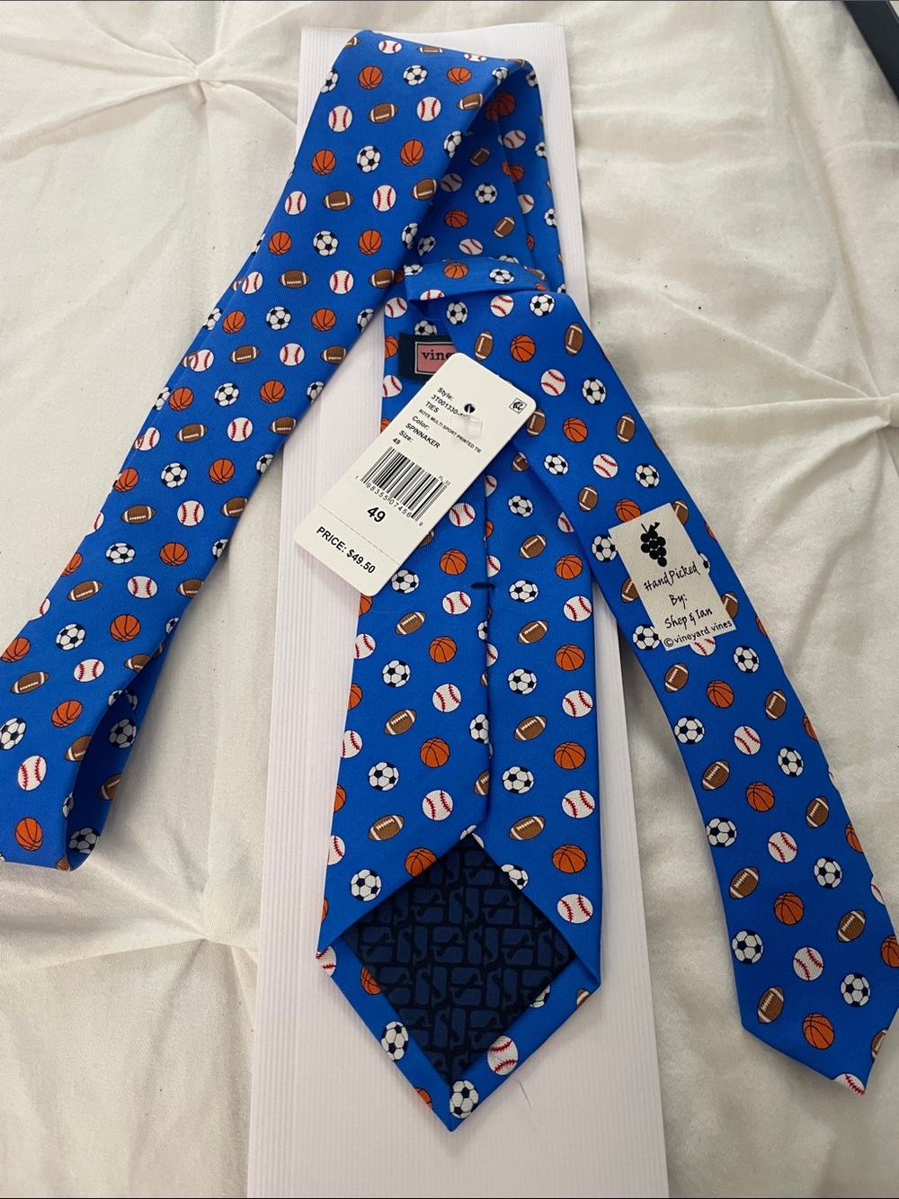 NWT Vineyard Vines Sports Pattern Blue Boy’s Tie